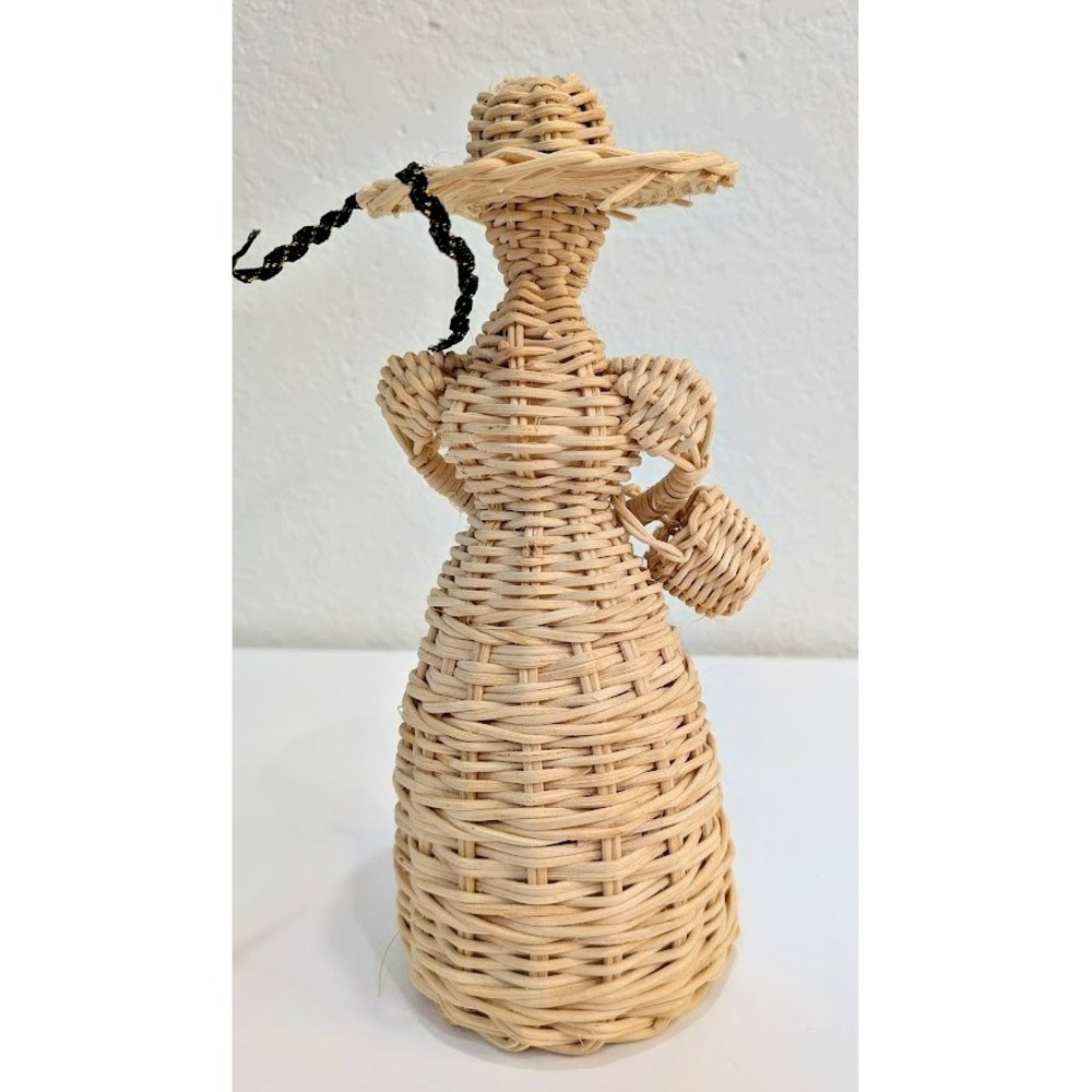 Woven Wicker Lady With Her Basket And Straw Hat Vintage Natural Wicker Unique - Picture 3 of 7